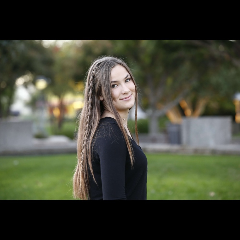 Meet your Posher, Ava